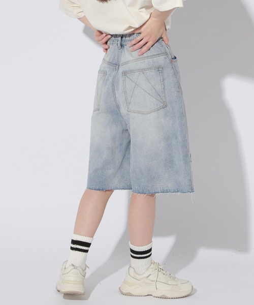 Anui（アニュイ）の「【UNISEX/2サイズ展開】ダメージハーフデニム（デニムパンツ・レディース・ブラック/ブルー・SMALL/MEDIUM）」の6枚目の写真