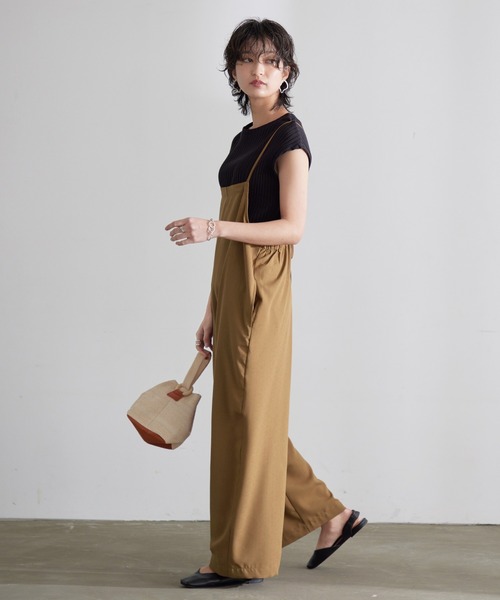 itto...(イット)の「お出かけしたくなるシンプルな大人リネンライクサロペット(サロペット/オーバーオール・レディース・ベージュ/キャメル・M/L)」の15枚目の写真