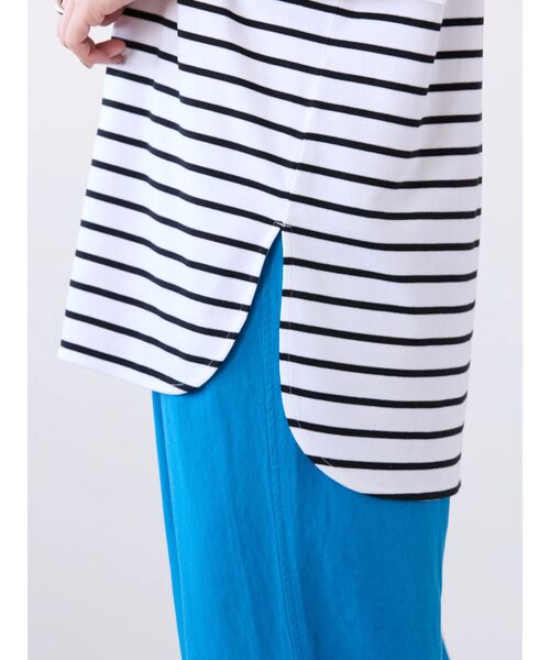 AMERICAN HOLIC（アメリカンホリック）の「抗菌防臭+UVカット裾ラウンドカットチュニック（Tシャツ/カットソー・レディース・グレイッシュベージュ/ブラック/チャコールグレー/オフホワイト/その他7・M/L）」の15枚目の写真