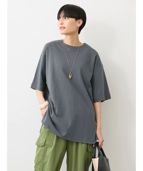 AMERICAN HOLIC（アメリカンホリック）の「抗菌防臭+UVカット裾ラウンドカットチュニック（Tシャツ/カットソー・レディース・グレイッシュベージュ/ブラック/チャコールグレー/オフホワイト/その他7・M/L）」の19枚目の写真