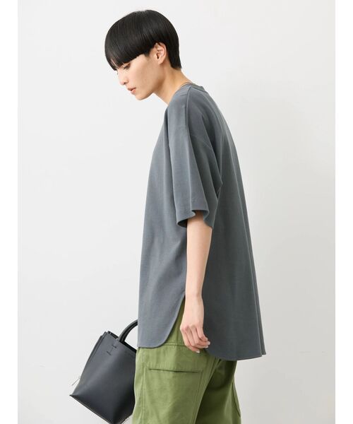 AMERICAN HOLIC（アメリカンホリック）の「抗菌防臭+UVカット裾ラウンドカットチュニック（Tシャツ/カットソー・レディース・グレイッシュベージュ/ブラック/チャコールグレー/オフホワイト/その他7・M/L）」の21枚目の写真