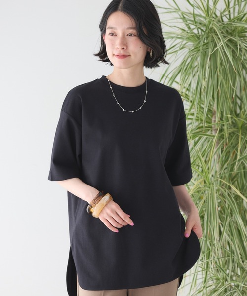 AMERICAN HOLIC（アメリカンホリック）の「抗菌防臭+UVカット裾ラウンドカットチュニック（Tシャツ/カットソー・レディース・グレイッシュベージュ/ブラック/チャコールグレー/オフホワイト/その他7・M/L）」の2枚目の写真