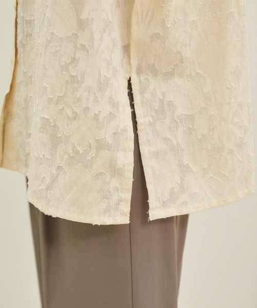 ANGIE(アンジー)の「シアー ジャガード 半袖 シャツ(シャツ/ブラウス・レディース・ナチュラル/オフホワイト/ブラック・FREE)」の10枚目の写真