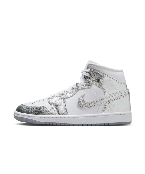 JORDAN BRAND(ジョーダンブランド)の「W AIR JORDAN 1 MID SE FN5031-100(スニーカー・レディース・ホワイト・22.5cm/23.0cm/23.5cm/24.0cm/24.5cm/25.0cm/25.5cm/22.0cm/27.5cm/26.5cm/27.0cm/26.0cm/28.0cm)」の1枚目の写真