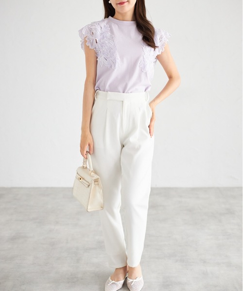 tocco closet(トッコ クローゼット)の「【ZOZO限定】エンブロイダリーフラワーレーススリーブカットソー(Tシャツ/カットソー・レディース・ブラック/オフホワイト/ライラック・M)」の19枚目の写真
