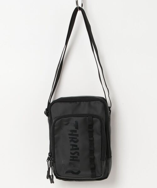 THRASHER(スラッシャー)の「THRASHER / タテミニショルダー / TH-T(ショルダーバッグ・レディース・ホワイト/ブラック・ONESIZE)」の4枚目の写真