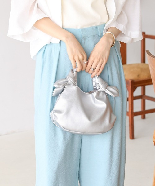 LEPSIM(レプシィム)の「フェイクレザー結びミニバッグ 119759(ショルダーバッグ・レディース・ライトブルー/ブラック/レッド/シルバー・ONE SIZE)」の10枚目の写真