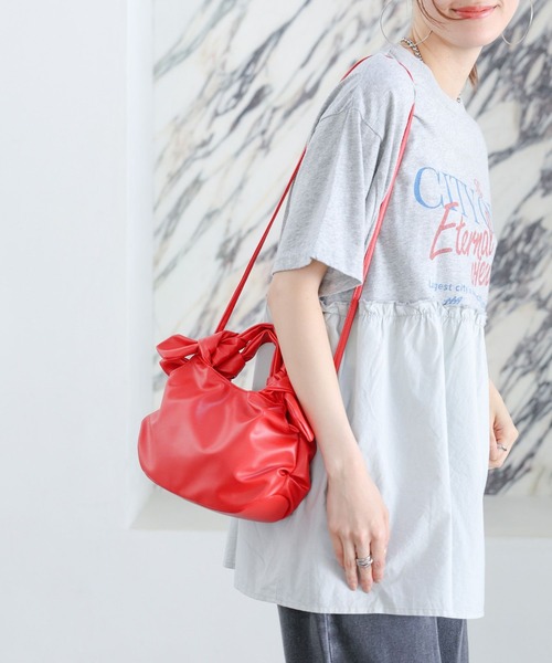 LEPSIM(レプシィム)の「フェイクレザー結びミニバッグ 119759(ショルダーバッグ・レディース・ライトブルー/ブラック/レッド/シルバー・ONE SIZE)」の16枚目の写真