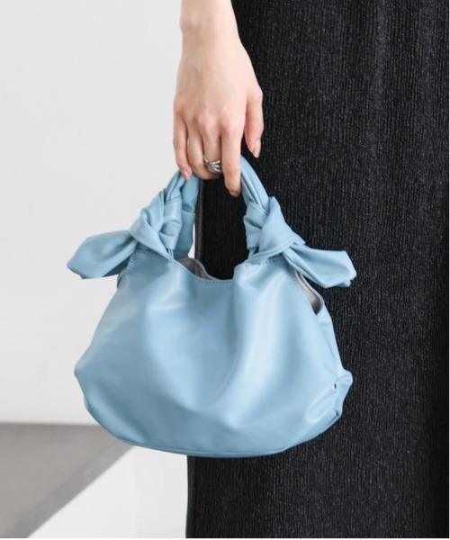 LEPSIM(レプシィム)の「フェイクレザー結びミニバッグ 119759(ショルダーバッグ・レディース・ライトブルー/ブラック/レッド/シルバー・ONE SIZE)」の19枚目の写真