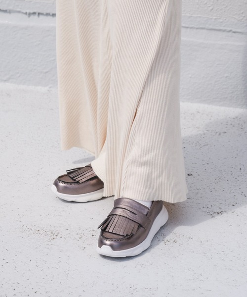 mio notis(ミオノティス)の「スニーカーローファー/756B(ローファー・レディース・ガンメタ/ブラック・36/39/38/37)」の6枚目の写真