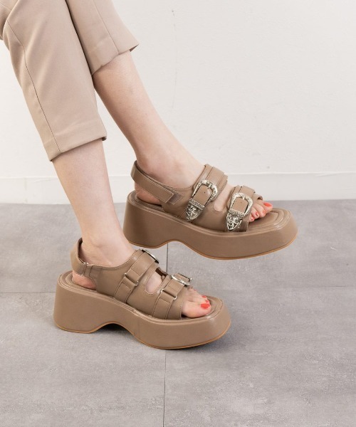 Fabby fabby(ファビィーファビィー)の「厚底2ベルトウエスタンサンダル(サンダル・レディース・ブラック/オフホワイト/ベージュ・SMALL/MEDIUM/LARGE)」の21枚目の写真