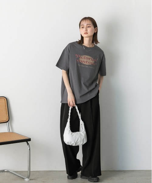 ad thie(アドティエ)の「ヴィンテージ風ロゴ ピグメントTシャツ(Tシャツ/カットソー・レディース・チャコールグレー/ブルー/レッド/ネイビー・FREE)」の8枚目の写真