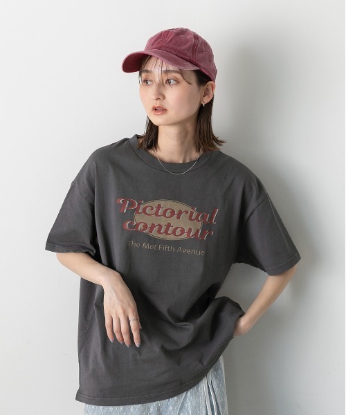 ad thie(アドティエ)の「ヴィンテージ風ロゴ ピグメントTシャツ(Tシャツ/カットソー・レディース・チャコールグレー/ブルー/レッド/ネイビー・FREE)」の9枚目の写真