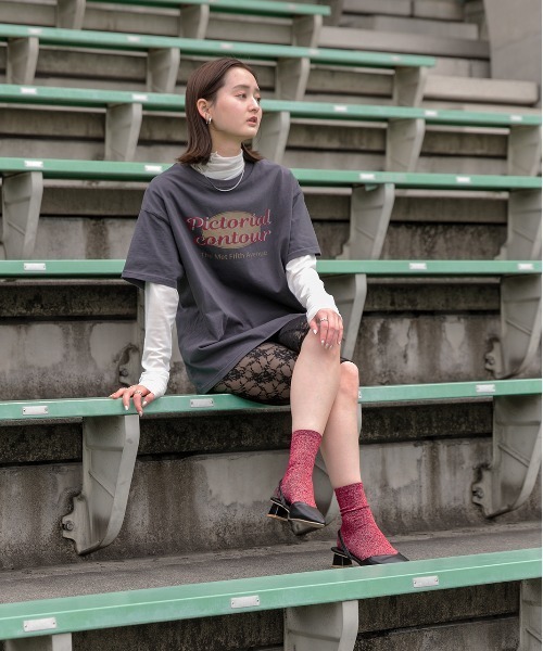 ad thie(アドティエ)の「ヴィンテージ風ロゴ ピグメントTシャツ(Tシャツ/カットソー・レディース・チャコールグレー/ブルー/レッド/ネイビー・FREE)」の14枚目の写真