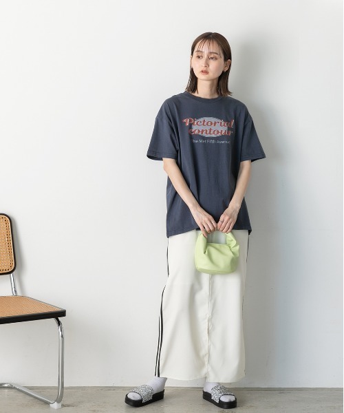 ad thie(アドティエ)の「ヴィンテージ風ロゴ ピグメントTシャツ(Tシャツ/カットソー・レディース・チャコールグレー/ブルー/レッド/ネイビー・FREE)」の19枚目の写真