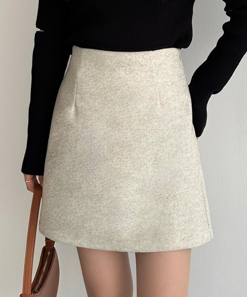 callautia(カラウティア)の「ウールライク起毛ミニスカート(インナーパンツ付き)(スカート・レディース・チャコール/ブラック/アイボリー/ブラウン・SMALL/MEDIUM/LARGE/X-LARGE)」の2枚目の写真