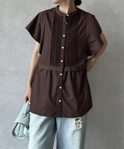 DouDou(ドゥドゥ)の「【WEB限定】ペプラム切替ブラウス(シャツ/ブラウス・レディース・ブラウン/オフホワイト/ブラック・FREE)」の1枚目の写真