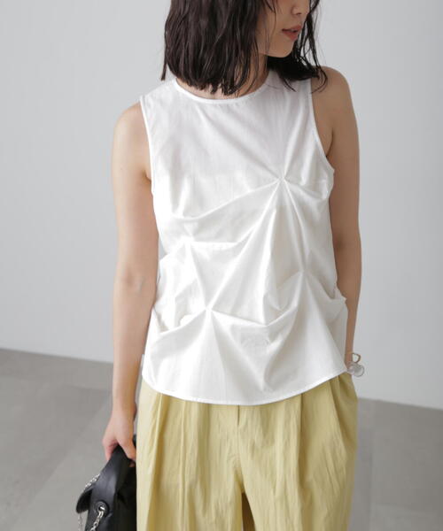 FREE'S MART（フリーズマート）の「◆イレギュラータックデザインブラウス（シャツ/ブラウス・レディース・ホワイト/ブラック/オレンジ・FREE）」の2枚目の写真