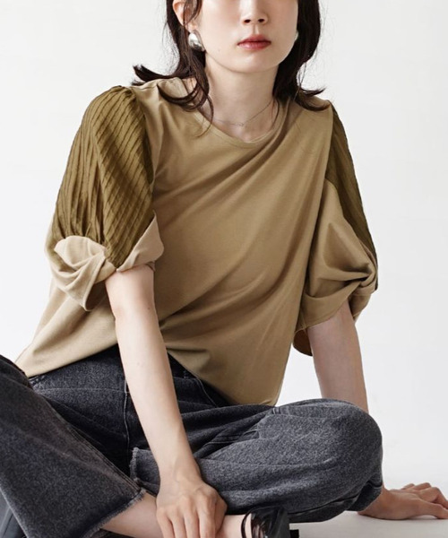 e-zakkamania stores(イーザッカマニアストアーズ)の「ラメバルーンスリーブ プルオーバー(Tシャツ/カットソー・レディース・ブラック/ベージュ・フリー)」の3枚目の写真
