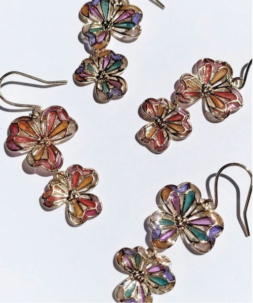 Zoule（ゾーラ）の「Zoule ゾーラ：MOROCCAN　モロッカンシリーズ　flower moroccan　ピアス（ピアス（両耳用）・レディース・パープル/レッド・FREE）」の6枚目の写真