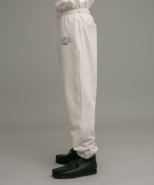 URBAN RESEARCH Sonny Label(アーバンリサーチサニーレーベル)の「GEM SPORTSWEAR SWEAT PANTS(その他パンツ・メンズ・ネイビー/ホワイト系その他・MEDIUM/LARGE)」の5枚目の写真