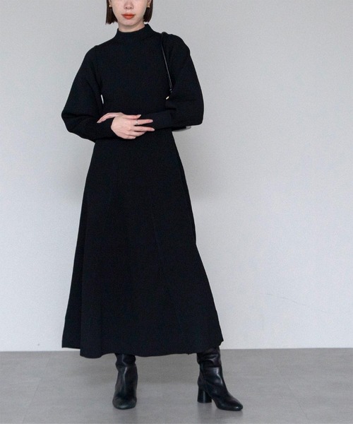 UR'S（ユアーズ）の「ハイネックマーメイドニットワンピース