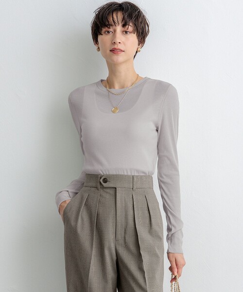23区(ニジュウサンク)の「【SLOW/一部店舗限定】シアーリブロンTEE クルーネック カットソー(Tシャツ/カットソー・レディース・ライトグレー系/ブラック系/ホワイト系/スモーキーグリーン系・44/46)」の4枚目の写真