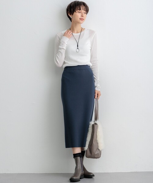23区(ニジュウサンク)の「【SLOW/一部店舗限定】シアーリブロンTEE クルーネック カットソー(Tシャツ/カットソー・レディース・ライトグレー系/ブラック系/ホワイト系/スモーキーグリーン系・44/46)」の7枚目の写真