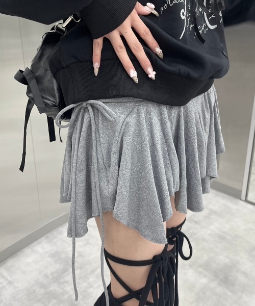 Never mind the XU / Chikashitsu+（ネバーマインド ザ エックスユー / チカシツプラス）の「【nmtc+】ribbon sweat skirt（スカート・レディース・ブラック/グレー・ONE SIZE）」の3枚目の写真
