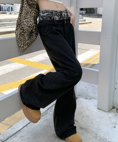 Vipoa(ヴィポア)の「フェイクツーピース ヒョウ柄ワイドデニムパンツ(デニムパンツ・レディース・ブラック・MEDIUM/SMALL)」の2枚目の写真