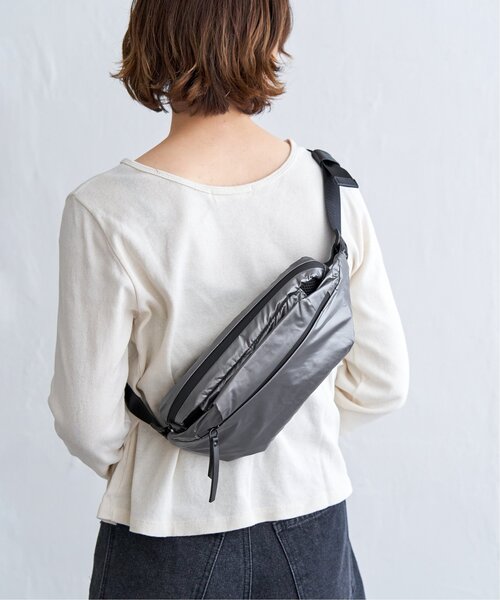 notch.（ノッチ）の「greteグロッシーボディバッグ（ボディバッグ/ウエストポーチ・レディース・ブラック/ダークグレー・ONESIZE）」の22枚目の写真