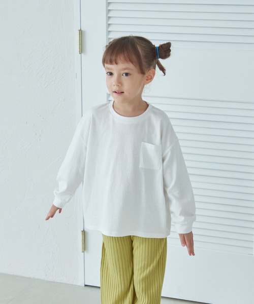 pairmanon(ペアマノン)の「胸ポケット ベーシック シンプル 長袖 Tシャツ(Tシャツ/カットソー・キッズ・ブラック系その他2/オリーブ/ブラウン系その他/ライトピンク/ブラック/ホワイト/ベージュ系その他/ブラック系その他3/ブラック系その他/ブルー/ブラウン/ベージュ/グリーン系その他/ブルー系その他・90/120/150/110/100/130/80/140)」の2枚目の写真