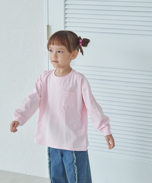 pairmanon(ペアマノン)の「胸ポケット ベーシック シンプル 長袖 Tシャツ(Tシャツ/カットソー・キッズ・ブラック系その他2/オリーブ/ブラウン系その他/ライトピンク/ブラック/ホワイト/ベージュ系その他/ブラック系その他3/ブラック系その他/ブルー/ブラウン/ベージュ/グリーン系その他/ブルー系その他・90/120/150/110/100/130/80/140)」の19枚目の写真