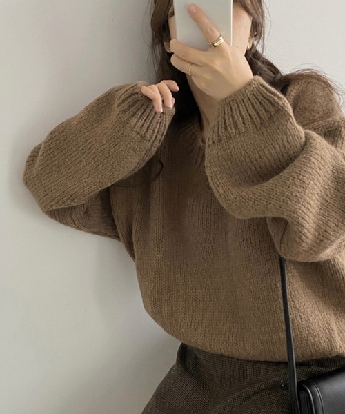Doula Doula(ドゥーラドゥーラ)の「オーバーサイズVネックニット(ニット/セーター・レディース・ライトグリーン/ベージュ/ブラック/グレー/ブラウン・FREE)」の14枚目の写真