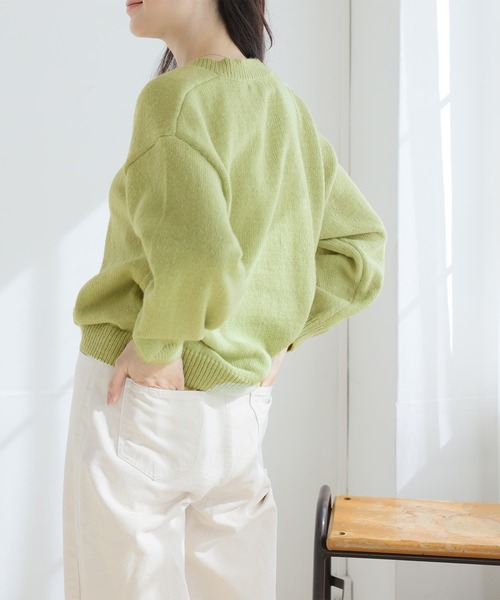 Doula Doula(ドゥーラドゥーラ)の「オーバーサイズVネックニット(ニット/セーター・レディース・ライトグリーン/ベージュ/ブラック/グレー/ブラウン・FREE)」の20枚目の写真