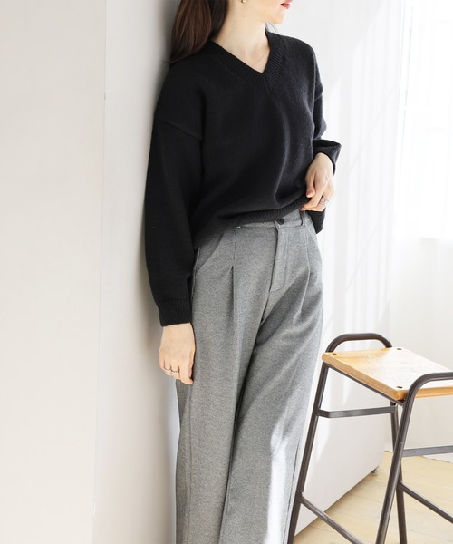 Doula Doula(ドゥーラドゥーラ)の「オーバーサイズVネックニット(ニット/セーター・レディース・ライトグリーン/ベージュ/ブラック/グレー/ブラウン・FREE)」の7枚目の写真