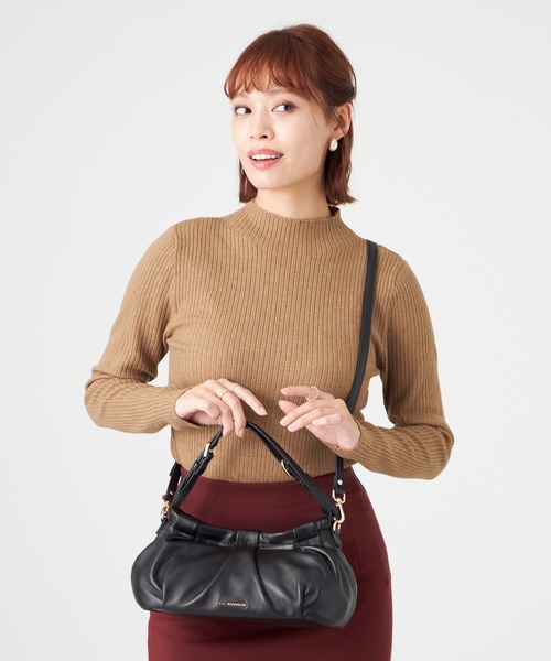 LA BAGAGERIE（ラバガジェリー）の「シープレザー　ギャザーミニバッグ（ショルダーバッグ・レディース・ピンク/シルバー系その他/オレンジ/グレイッシュベージュ/ブラック・FREE）」の13枚目の写真