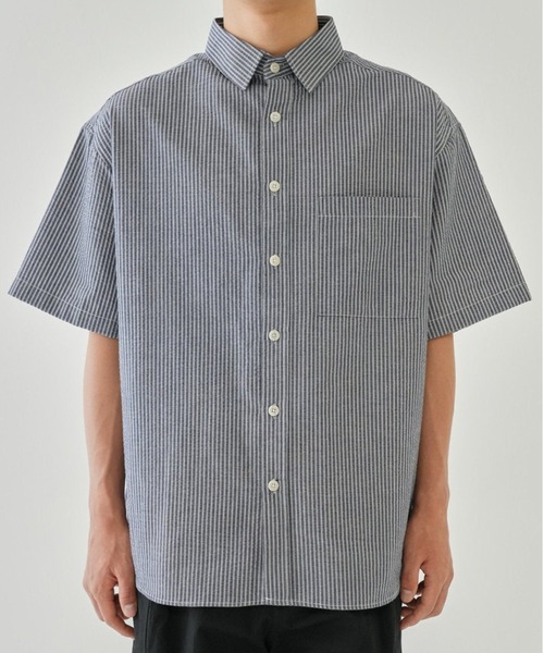 Bargiee(バージー)の「ストライプ 半袖シャツ ユニセックス(シャツ/ブラウス・メンズ・ベージュ/グレー/ネイビー・FREE)」の2枚目の写真