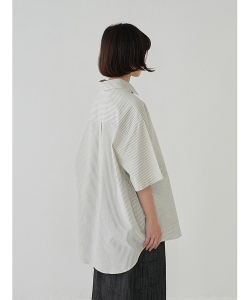 Bargiee(バージー)の「ストライプ 半袖シャツ ユニセックス(シャツ/ブラウス・メンズ・ベージュ/グレー/ネイビー・FREE)」の7枚目の写真