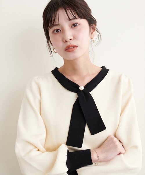 natural couture(ナチュラルクチュール)の「配色使いパール付きボウタイニット(ニット/セーター・レディース・アイボリー/サックスブルー/ボルドー/モカ/その他1・FREE)」の6枚目の写真