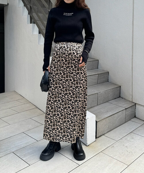 mline（エムライン）の「[mline]ロゴ刺繍タートルニット（ニット/セーター・レディース・ピンク/レッド/ブラック/ブルー/オフホワイト・FREE）」の16枚目の写真