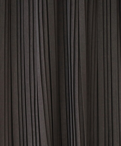 SHOO・LA・RUE（シューラルー）の「【セレモニーにも】ひらりと揺れる上品シルエット サテンプリーツスカート（スカート・レディース・チャコールグレー/ライトグレー/ブラック・00）」の22枚目の写真