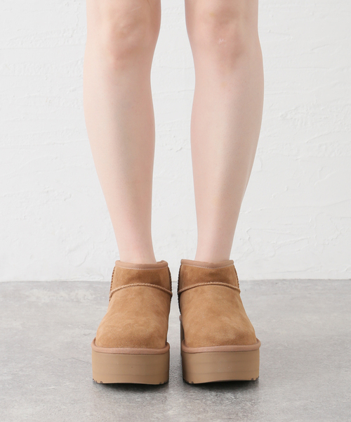 UGG（アグ）の「【UGG/アグ】W CLASSIC ULTRA MINI PLATFORM（ブーツ・レディース・キャメル・36/37/38）」の17枚目の写真