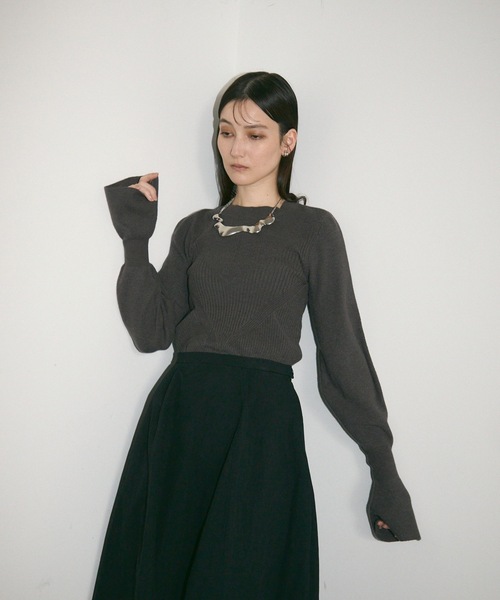 Lutim by u（ルチバイユー）の「フレアスリーブクルーネックリブニット（ニット/セーター・レディース・ベージュ/ネイビー/グレー/グリーン/チャコールグレー・FREE）」の12枚目の写真