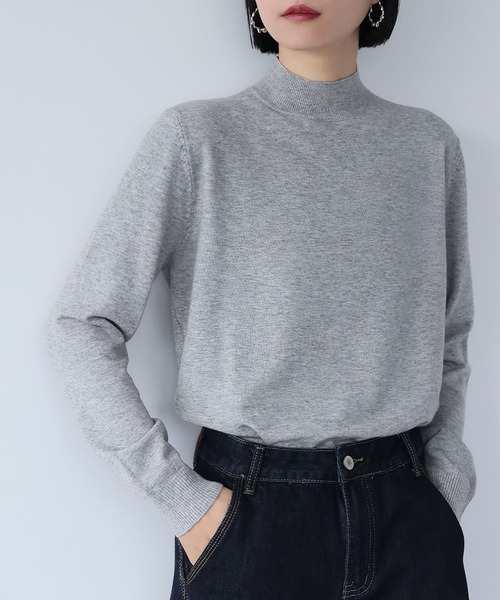 LOWO(ロワ)の「ハイネック カラーニット プルオーバー モックネック(ニット/セーター・レディース・サンドベージュ/ベージュ/グリーン系その他/ミント/ネイビー/ライトグリーン/ライトグレー/ブラウン/グリーン/ピンク/レッド/ボルドー/オフホワイト/チャコールグレー/ブルー/オレンジ系その他/ブラック/アイボリー・FREE)」の5枚目の写真