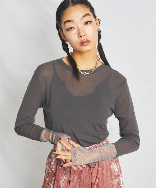 uyu.(ウユ)の「パワーメッシュシアーラメ混カットソー【ウユ/uyu.】(Tシャツ/カットソー・レディース・ブラック/チャコールグレー・FREE)」の18枚目の写真