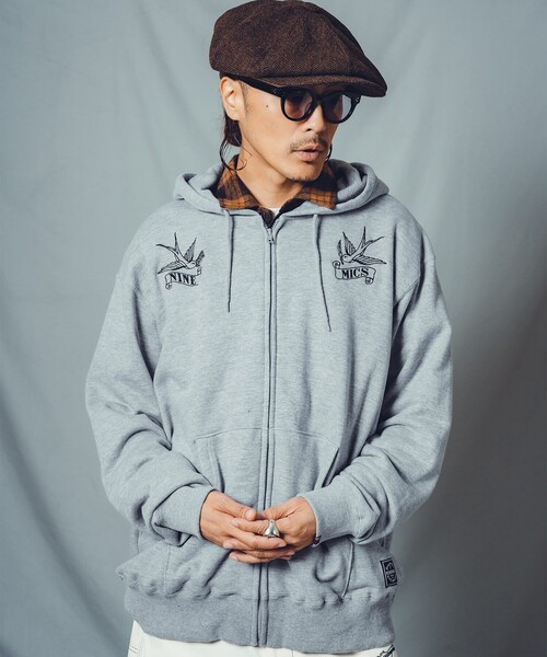 NineMicrophones(ナインマイクロフォンズ)の「ZIP PARKA-lyric-(ベスト・メンズ・グレー/ブラック・MEDIUM/LARGE/X-LARGE/XX-LARGE/SMALL)」の22枚目の写真