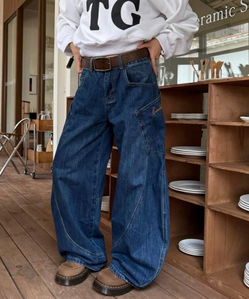 ARISEISM ワイドデニムパンツ ジーンズ ウォッシュド ローライズ セール】ローライズのワイドデニムパンツ（デニムパンツ