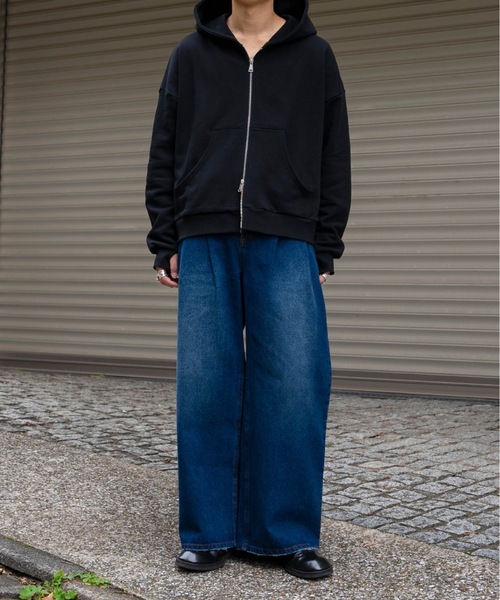 Two tuck wide flare denim / 2タックワイドフレアデニム
