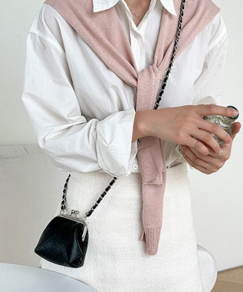 L LABEL（エルラベル）の「マイクロがま口チェーンバッグ（ショルダーバッグ・レディース・ピンク/グリーン/ホワイト/ブラック・FREE）」の5枚目の写真